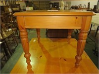 PINE 1 DRAWER END TABLE