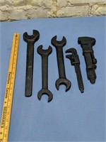 Primitive Heavy Cast Tools