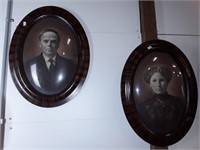 Pair Of Vintage Photos In Oval Frame Bevel Glass
