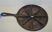 8" Round Divided Cornbread Skillet