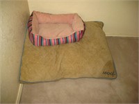Large & Small Dog Beds