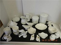 LOT OF ASSORTED TABLEWARES ,ALL ITEMS SOLD AS IS,
