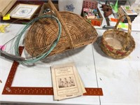 2 baskets and coil of crafting wire