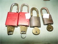 2 American & 2 WB Locks w/Keys