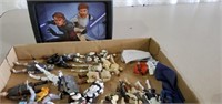 Star Wars figures and lunchbox- No thermos