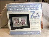7" Digital Picture Frame in Box