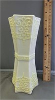 DG60- 8" 2 color Irish Belleek vase