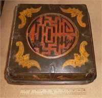 C-15 Chinese lacquer box w/bats & medallion lid