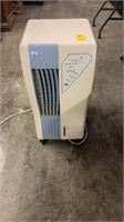 Portable air conditioner w/ remote