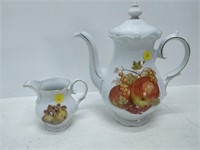 winterking small pitcher and teapot