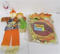 Scarecrows and Leaf Wall Decor
