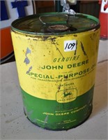 John Deere 5 gal. Oil Pail