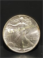1986  silver eagle round.  1oz. .999