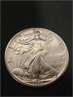 1989  silver eagle round.  1oz. .999