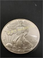 2004  silver eagle round.  1oz. .999