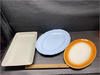 3 serving platters
