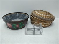 2 baskets & container