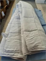 Microfibre Comforter: Down Alternative, King