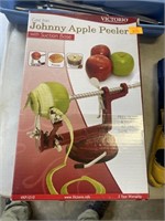 Apple peeler