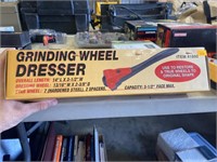 Grinding wheel dresser