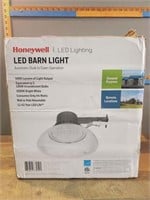 LED Barn Light in Box