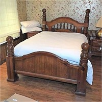 Stanley Bed with Large Posts