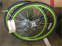 2 BYCYCLE TIRES AND RIMS