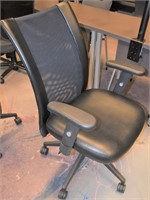 BLACK, MESH BACK EXEC. TASK CHAIR