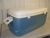 Huge Igloo ice chest / cooler