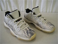 Nice pair Jordans shoes size 5.5Y