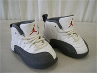 Nice pair Jordans toddler shoes size 5C