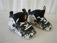 Nice pair Nike toddler shoes size 3C