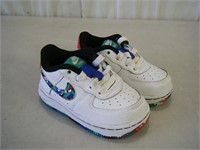 Nice pair Nike toddler shoes size 5C