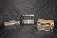 Lot of 3 Vintage Collectible Radios