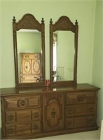 Set of 4&5 Dresser with Mirrors