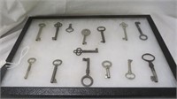 SELECTION OF VINTAGE SKELETON KEYS