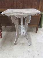 VINTAGE EASTLAKE STYLE PARLOR TABLE