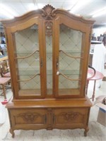 VINTAGE COUNTRY FRENCH STYLE CHINA CABINET