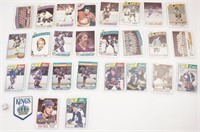 26 cartes de hockey vintages variées