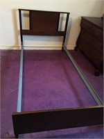 BEAUTIFUL SINGLE BED FRAME 1 OF 2