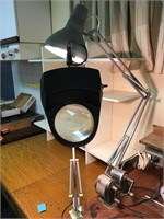 PAIR OF WORK LAMPS WITH MAGNIFYER