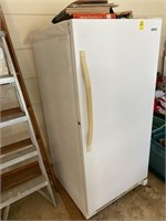 Kenmore Freezer 28x31x60H - Works