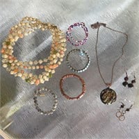 Jewelry - Necklaces, Bracelets & Earrings