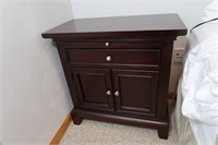 Dark Wood Nightstand w/Dovetailed Drawer-30x16x31'