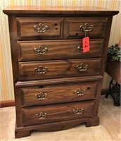 Solid pine chest of drawers