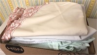 tablecloths, placemats & cloth napkins
