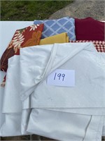 5 Table cloths and padding