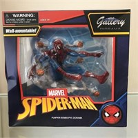 Diamond Select Spiderman Pumpkin Bomb Statue