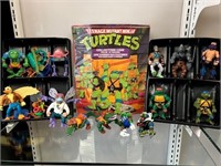 Vintage 1988 Ninja Turtles Case FULL of Figures