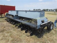 UFT 3000 20' 3pt 10" no-till disk drill, gray